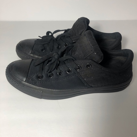 Converse Shoes - Low Top Black on Black Women’s Converse S8